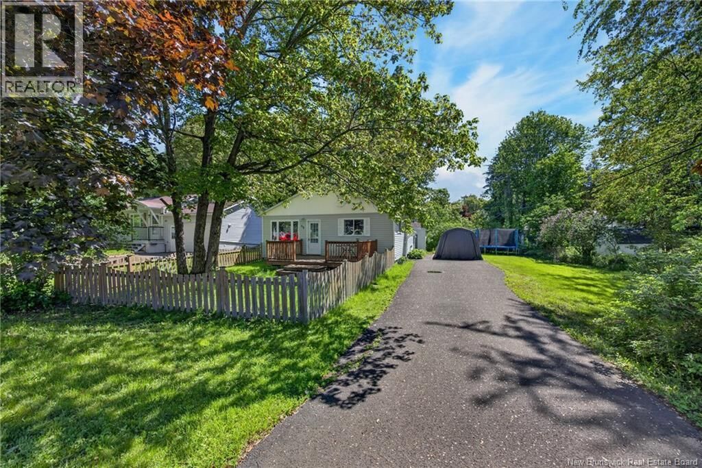 Property Photo:  45 Carol Avenue  NB E3A 1K3 