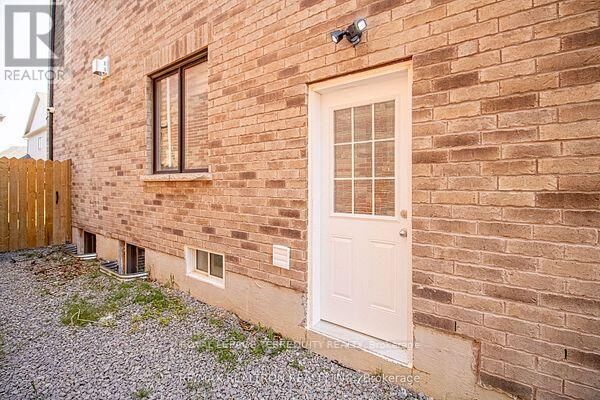 Property Photo:  32 Crombie Street Bsmt  ON L1C 4A1 