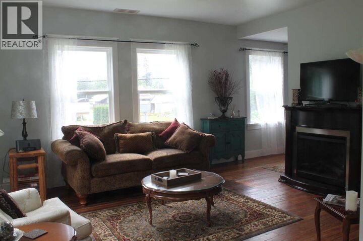 Property Photo:  301 8th Avenue  BC V0T 1W0 