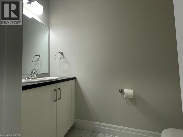 Property Photo:  131 Aspen Parkway  ON N5H 3H7 