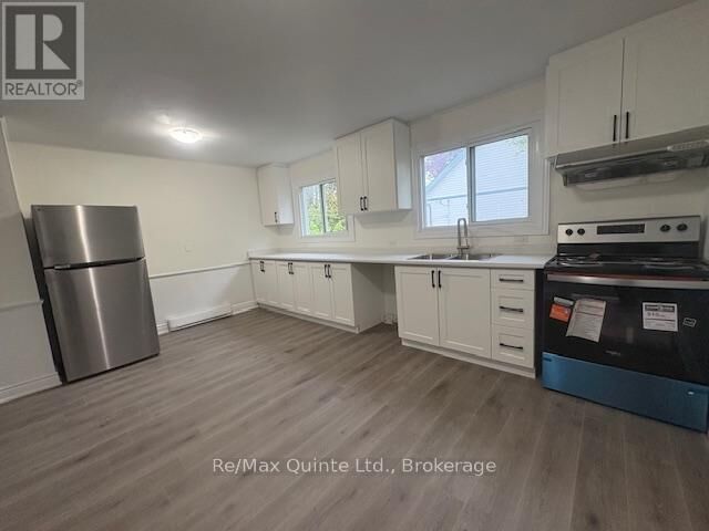 Property Photo:  172 Queen Street 5  ON K8V 4Y6 