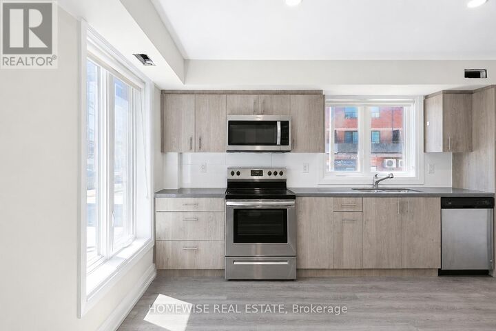 Property Photo:  814 Glencairn Avenue 101  ON M6B 2A3 