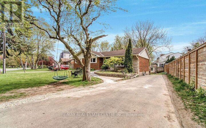 Property Photo: 314 Strathcona Drive ON L7L 2E1