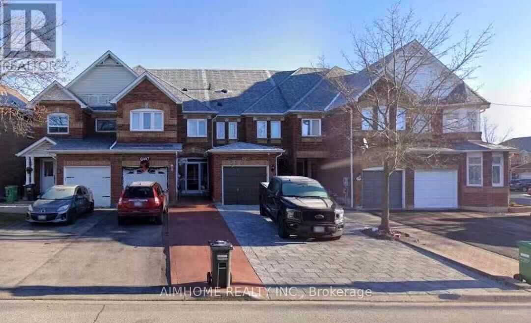 Property Photo:  6905 Glory Court  ON L5N 7E1 