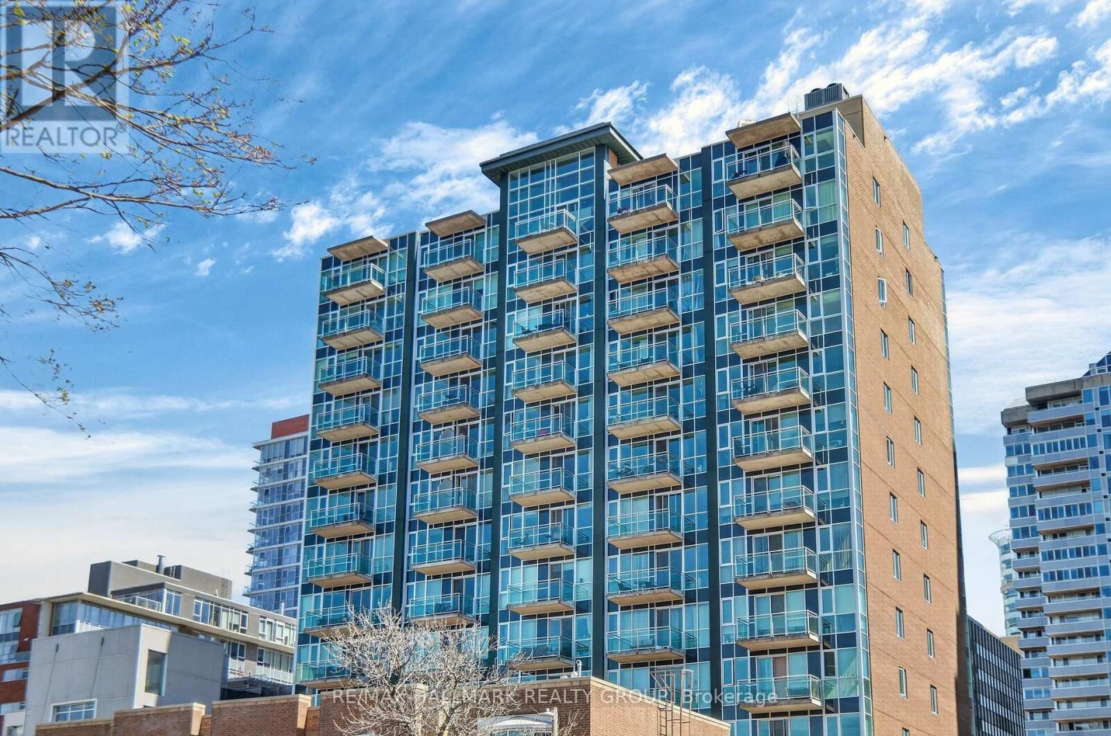 Property Photo:  134 York Street Ph01  ON K1N 1K8 