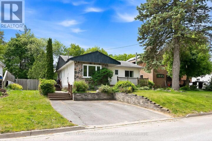 Property Photo:  209 Cliff Road  ON L4N 3X5 