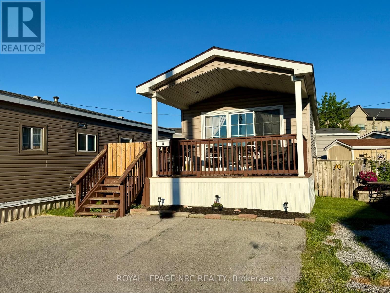 Property Photo:  241 St. Paul Street 8  ON L2S 2E5 