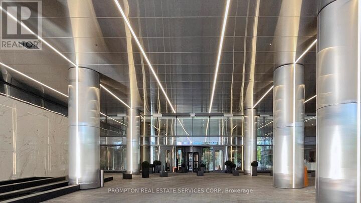 Property Photo:  3 Concord Cityplace Way 633  ON M5V 0X4 