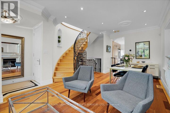 Property Photo:  85 Bedford Park Avenue  ON M5M 1J2 