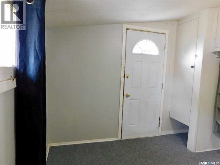 Property Photo:  227 2nd Avenue E  SK S0H 0B0 