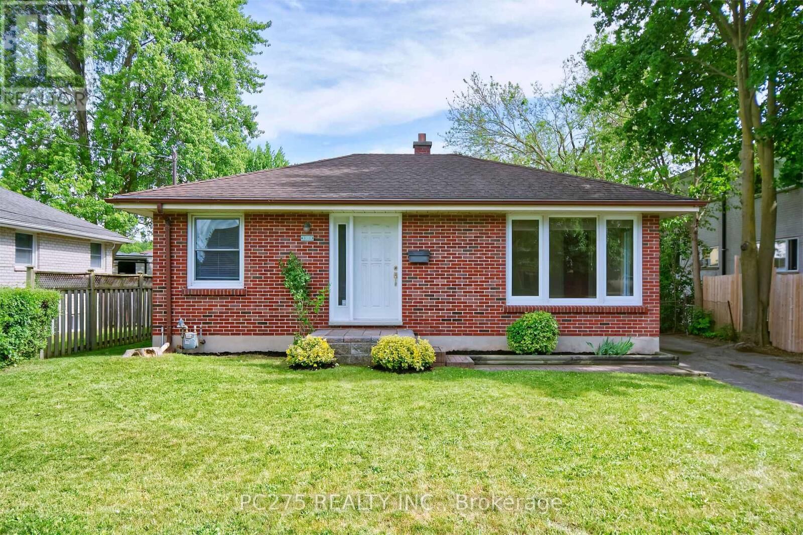 Property Photo: 1461 Trafalgar Street ON N5W 1W8