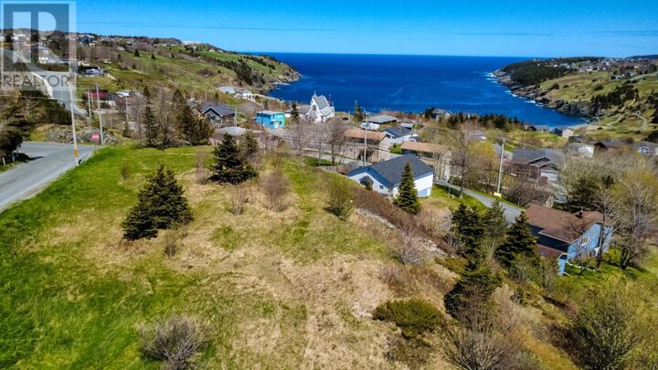 Property Photo:  3 Evening'S Path  NL A1K 1J4 