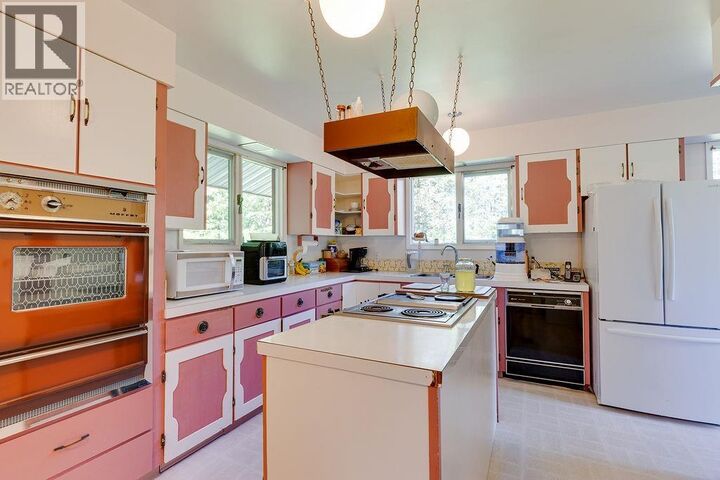 Property Photo:  11915 Giscome Road  BC V2N 6V6 