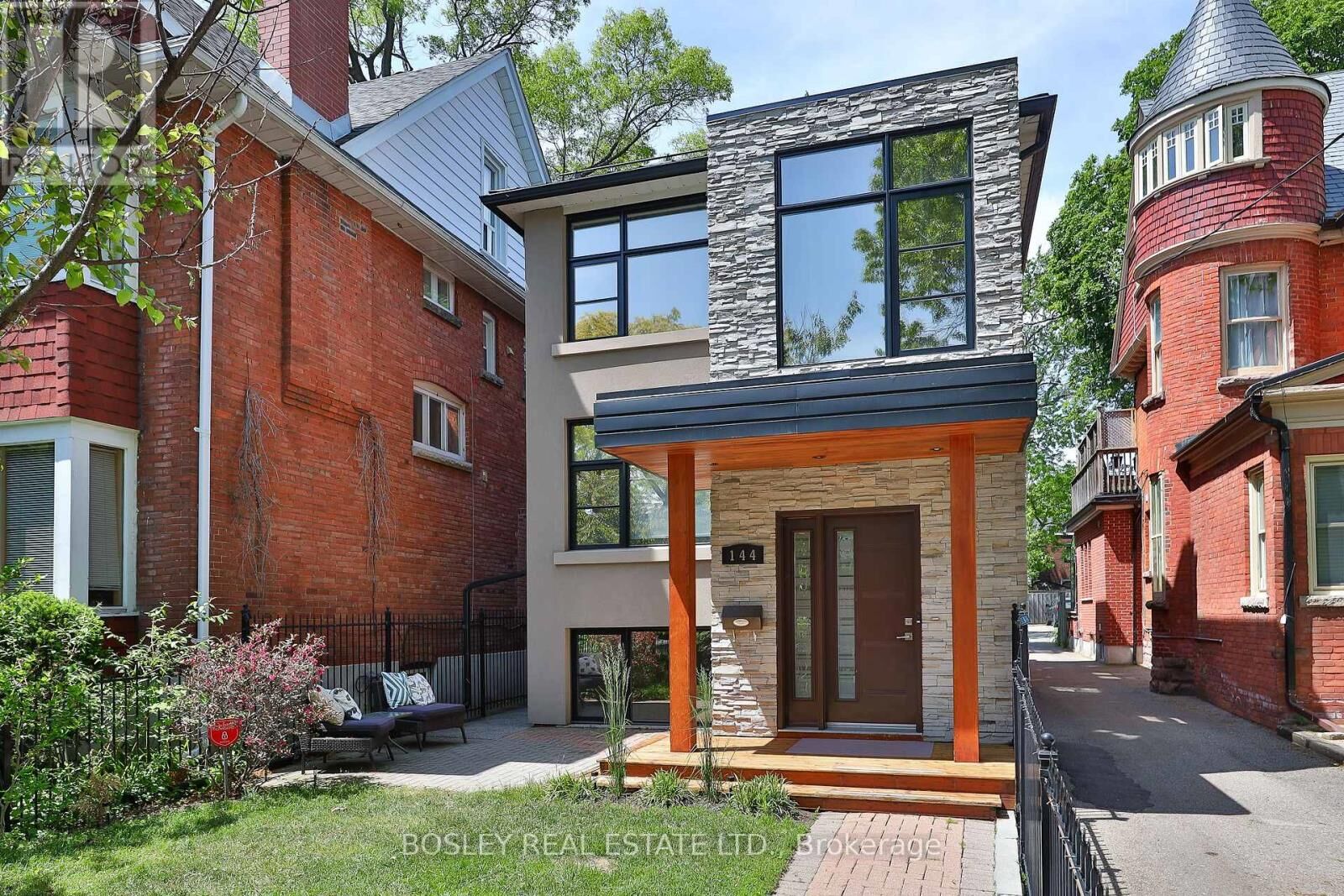 Property Photo:  144 Evelyn Avenue Lower  ON M6P 2Z7 