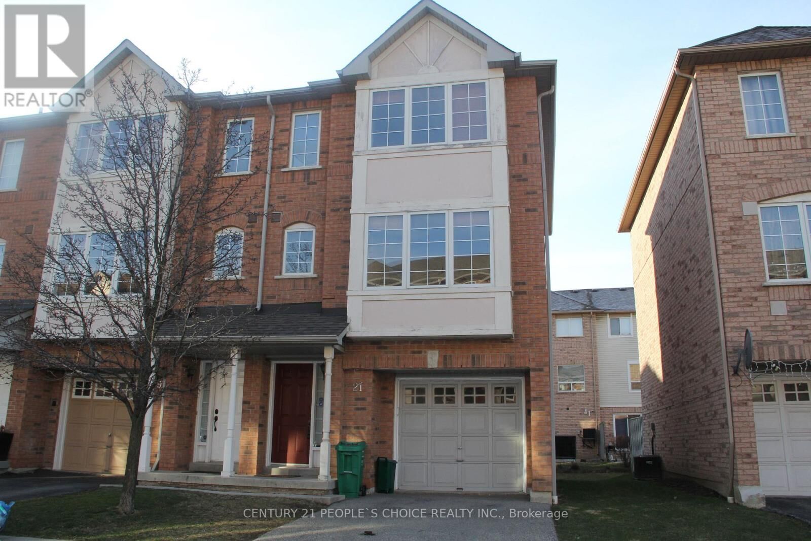 Property Photo: 80 Acorn Place 21 ON L4Z 4E1