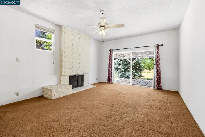 Property Photo:  2366 Shannon Ln  CA 94598 