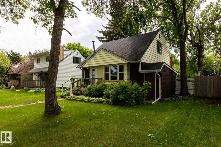 Property Photo:  5919 121 Avenue NW  AB T5W 1P2 
