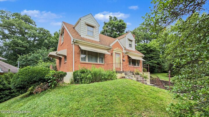 Property Photo: 2504 Boulevard Napoleon KY 40205