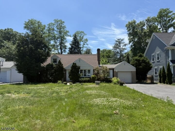 Property Photo: 364 Acacia Rd NJ 07076