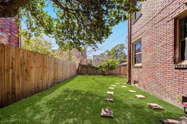 Property Photo:  2316 Wentworth Street B  TX 77004 