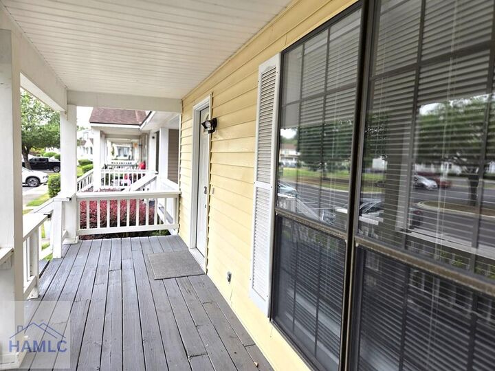 Property Photo:  912 Pineland Avenue  GA 31313 