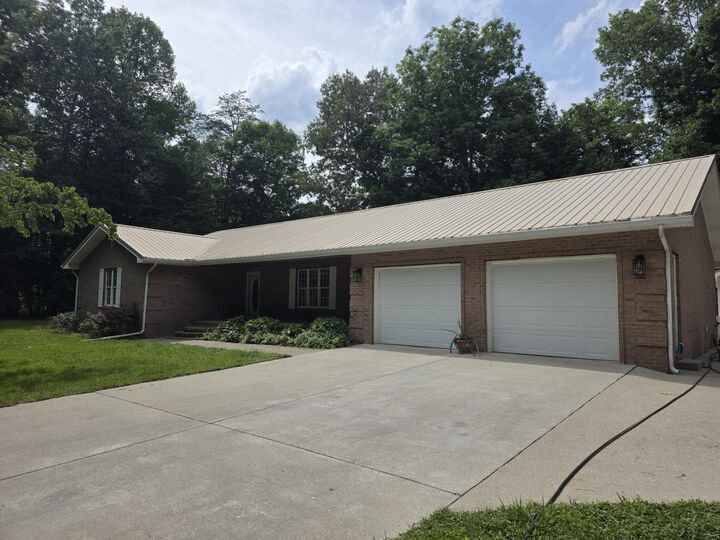 Property Photo: 176 Redwood Lane KY 40701
