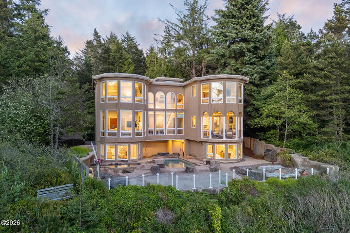 Property Photo: 1845 SW McDonald Avenue OR 97341