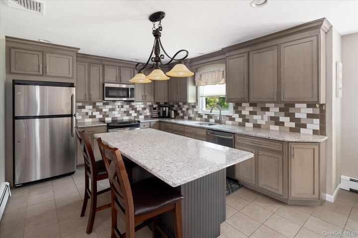 Property Photo: 6 Maria Lane NY 10562