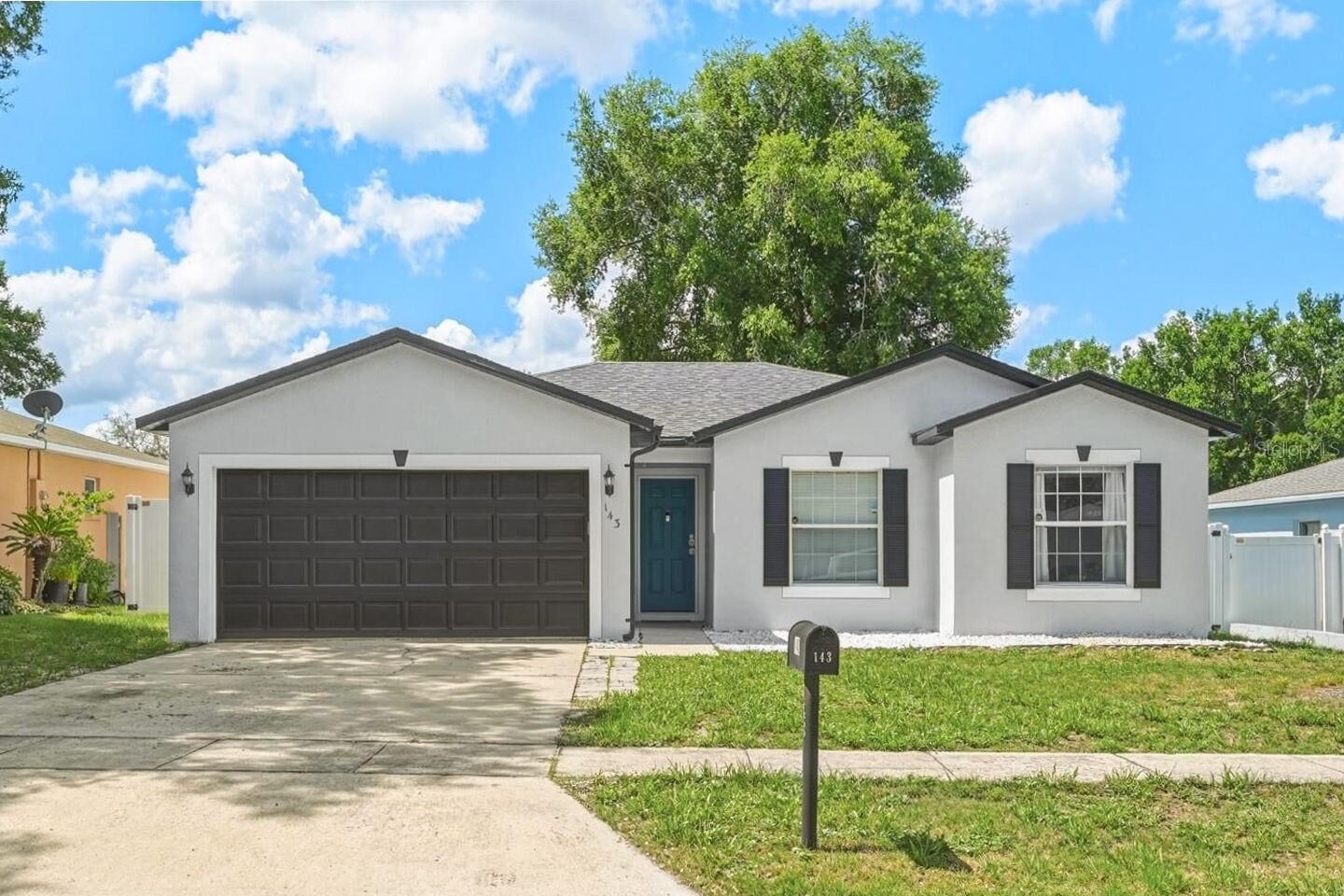 Property Photo:  143 Laurel Ridge Avenue  FL 34761 
