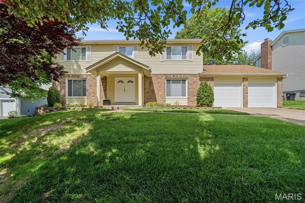 Property Photo:  12067 Mereview Drive  MO 63146 