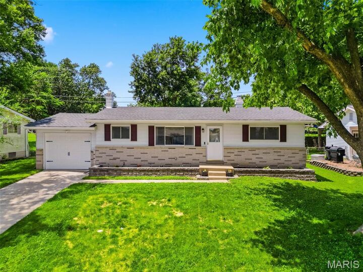 Property Photo:  1607 Barbara Drive  MO 63303 