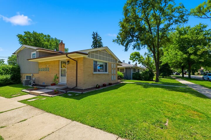 Property Photo: 4501 Blanchan Avenue IL 60513