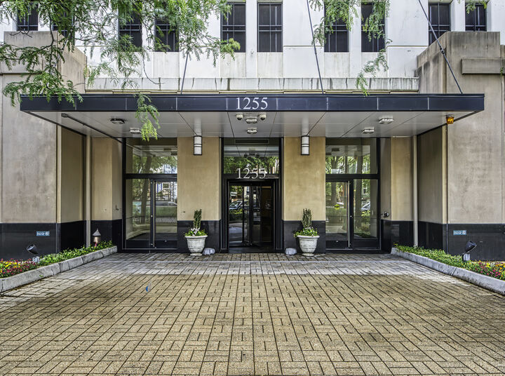 Property Photo: 1255 S State Street 806 IL 60605