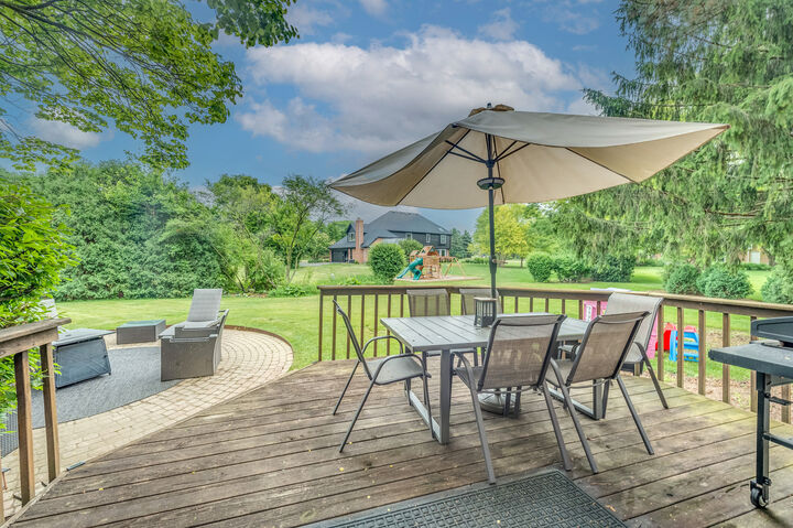Property Photo:  614 Marion Avenue  IL 60174 