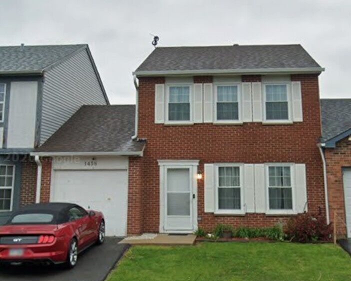 Property Photo: 1458 Oxford Street 1458 IL 60188