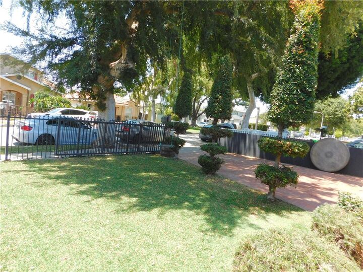 Property Photo: 10414 Dorothy CA 90280