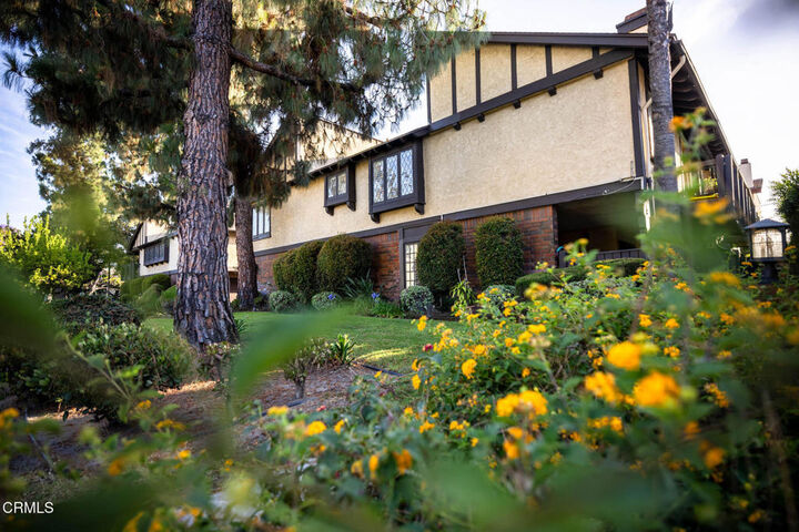Property Photo:  503 W Duarte Road 6  CA 91007 