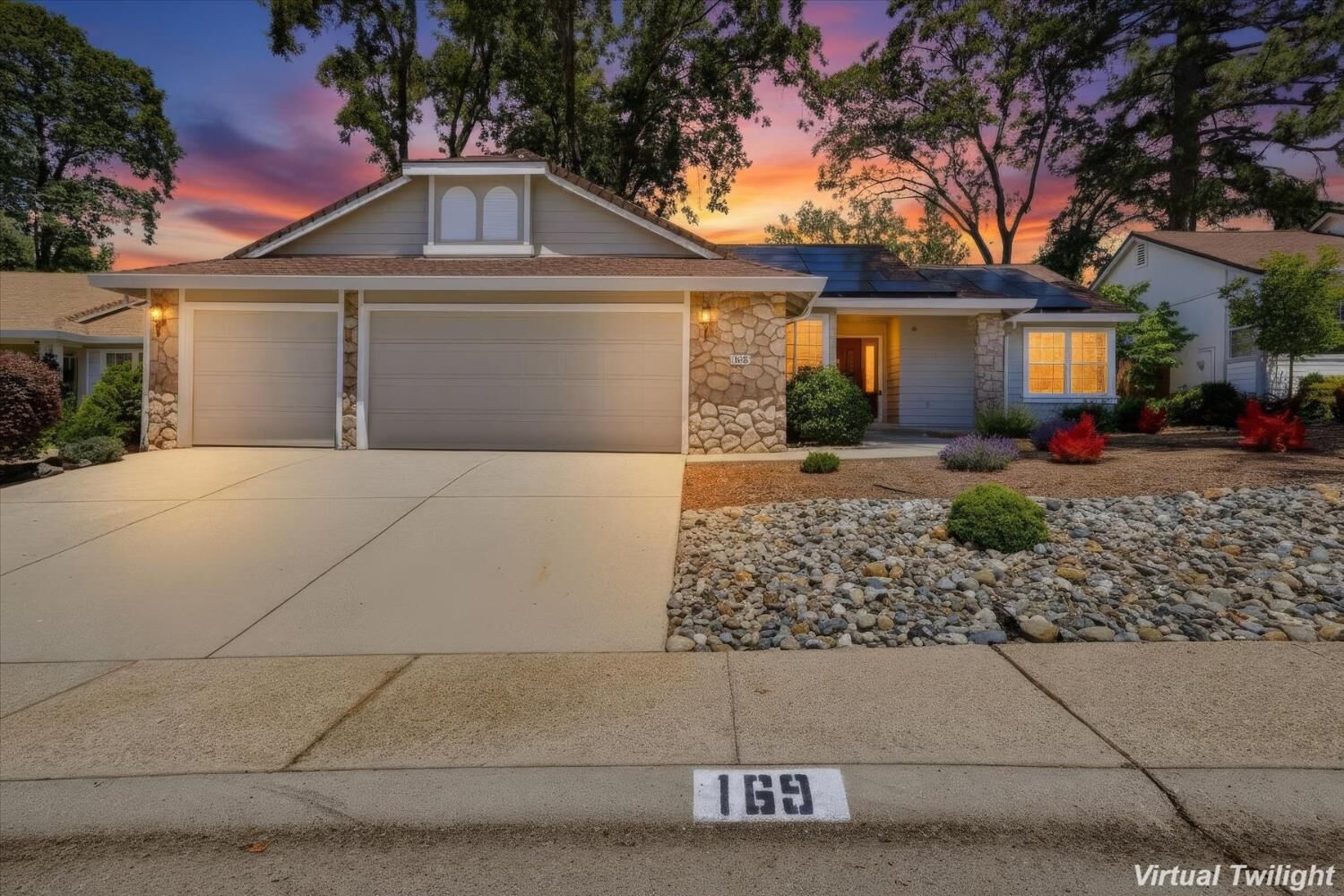 Property Photo:  169 Woodcrest Way  CA 95945 