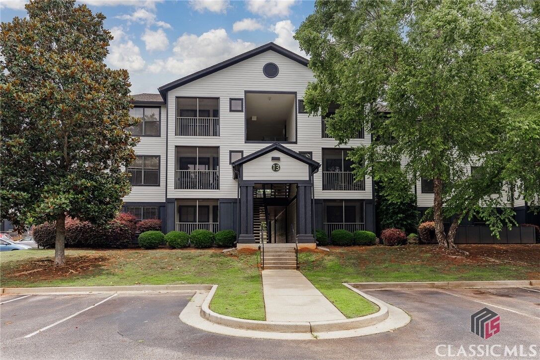 Property Photo:  211 North Avenue 1317  GA 30601 