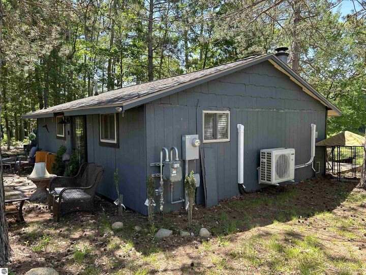 Property Photo:  4734 Benchley Drive  MI 48612 