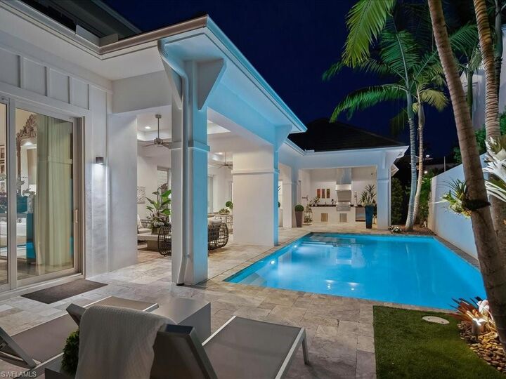 Property Photo: 9193 Mercato Way FL 34108