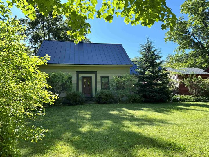Property Photo:  470 Old County Road  NH 03781 