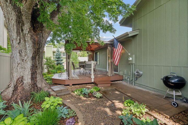 Property Photo:  503 Laredo Lane  MN 55317 
