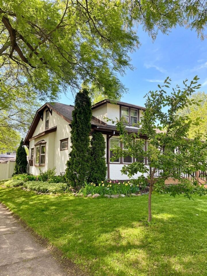 Property Photo:  3044 32nd Avenue S  MN 55406 