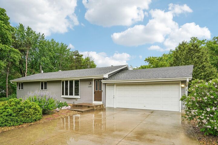 Property Photo: 5489 270th Street MN 55092