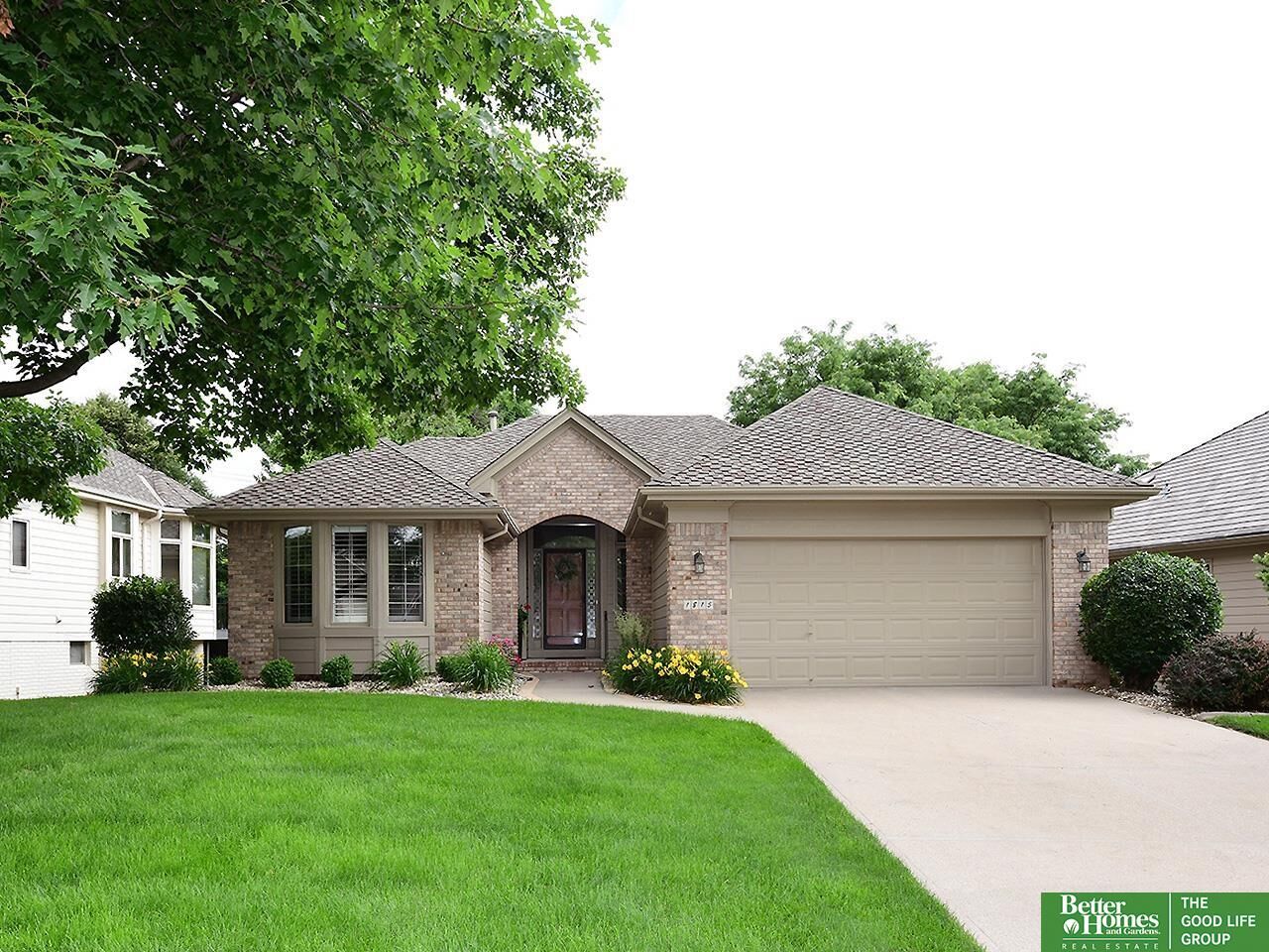 Property Photo:  1815 N 132 Avenue Circle  NE 68154 