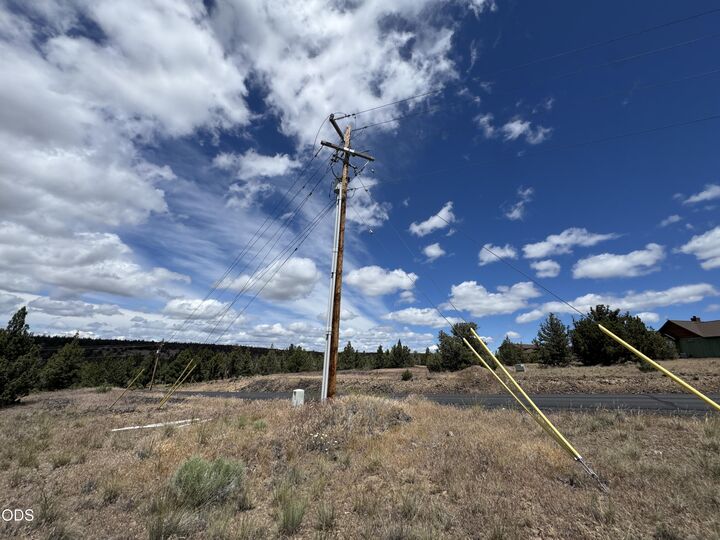 Property Photo: SE Texas Circle 52 OR 97754