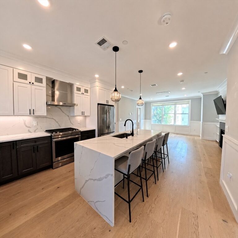 Property Photo:  113 Beacon Street B  MA 02143 