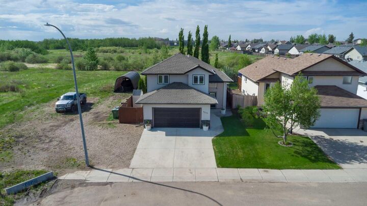 Property Photo:  4519 24 Street  SK S9V 0Z5 