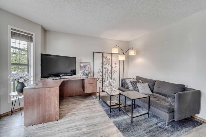Property Photo:  170 Arbour Grove Close NW  AB T3G 4J2 